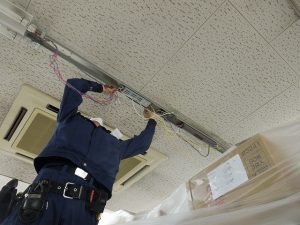 LED交換　①